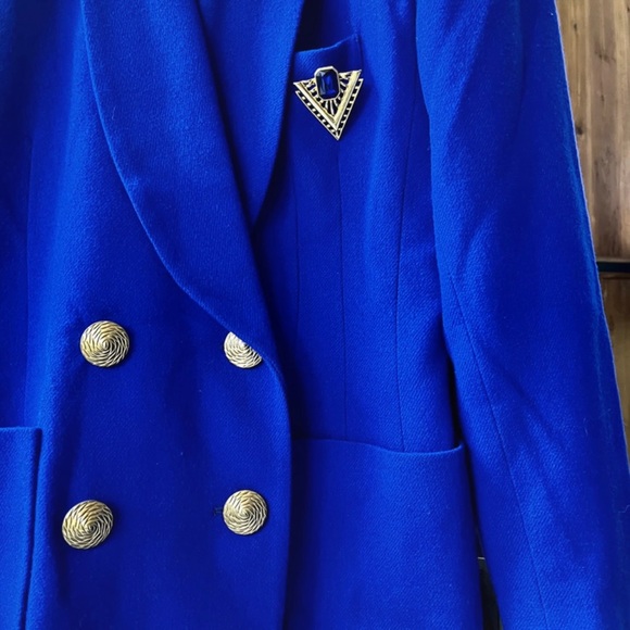 Vintage • Blazer w/ Broche - Picture 5 of 5